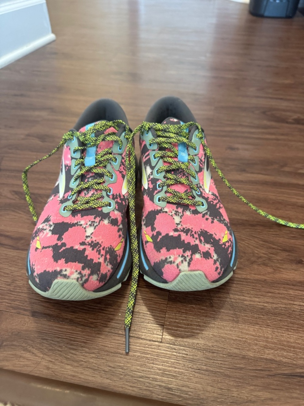 Brooks Women's Ghost 15 Running Shoes - Pink Camo with Yellow Accents - Picture 2 of 6